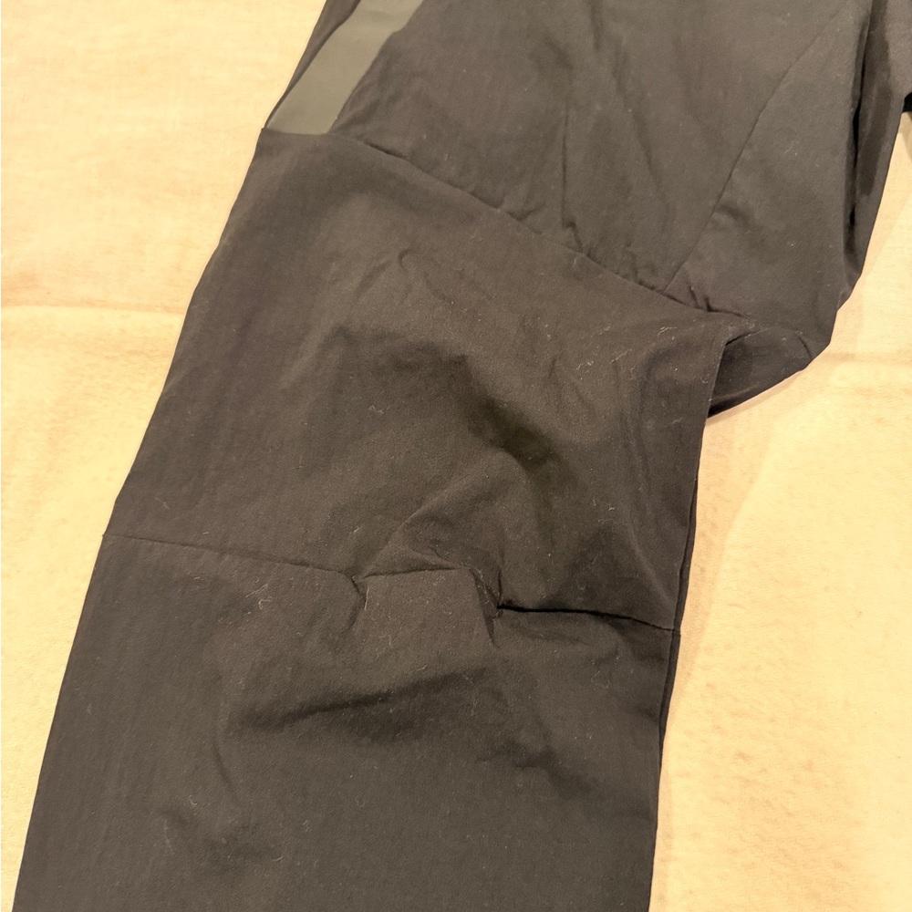Nike Woman’s Black Joggers - Picture 4 of 8